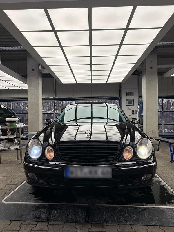 Gebraucht Mercedes E320 204 PS (150 kW) 2004 Schwarz Limousine