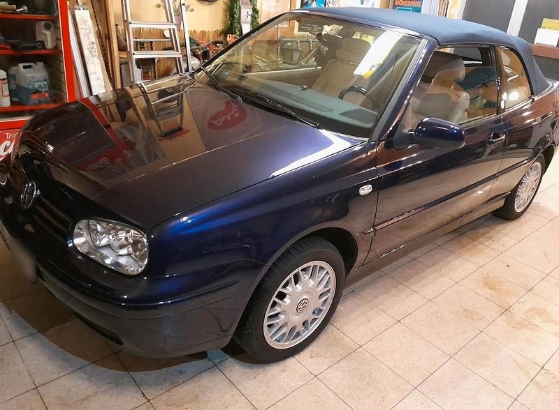 Gebraucht VW Golf 115 PS (84 kW) 2003 Blau Cabrio