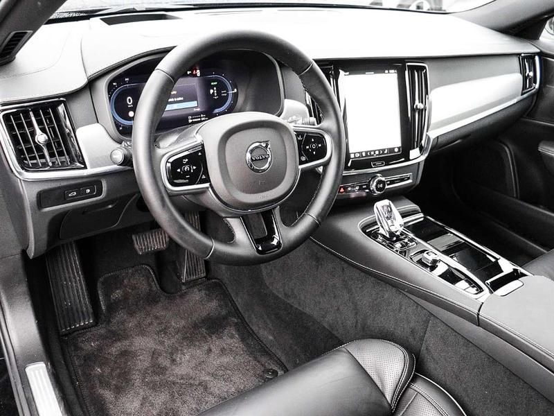 Gebraucht Volvo V90 Plus 455 PS (334 kW) 2025 Onyx black / metallic Kombi
