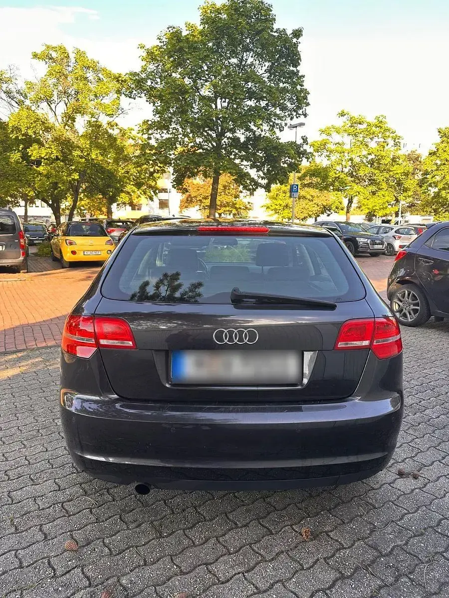 Gebraucht Audi A3 Ambition 105 PS (77 kW) 2010 Schwarz Kleinwagen