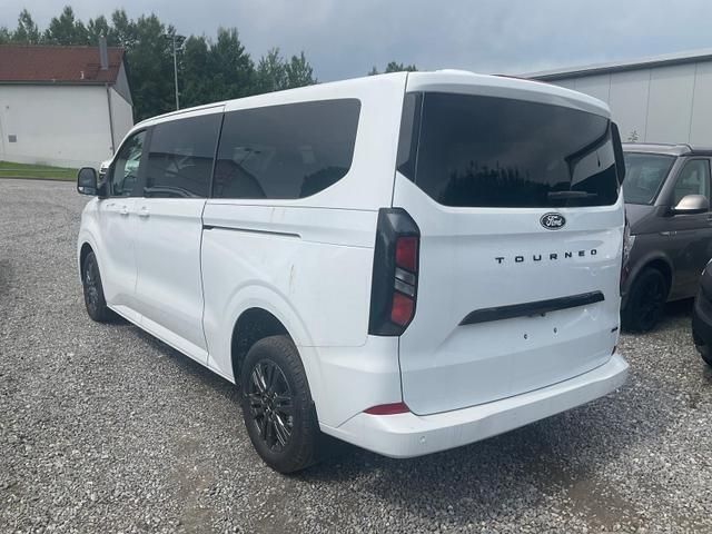 Frost weiß frost weiß Neu 2025 Ford Tourneo Custom Titanium Van / Kleinbus | 54.370 € (Superpreis) - Bild 1/4