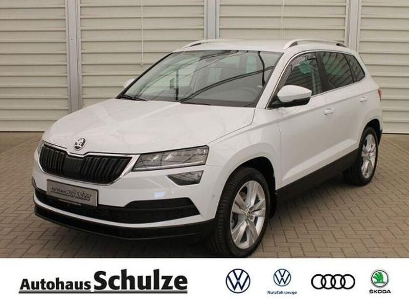 Weiß Gebraucht 2021 Skoda Karoq Style SUV | 27.490 € (Fairer Preis) - Bild 1/4