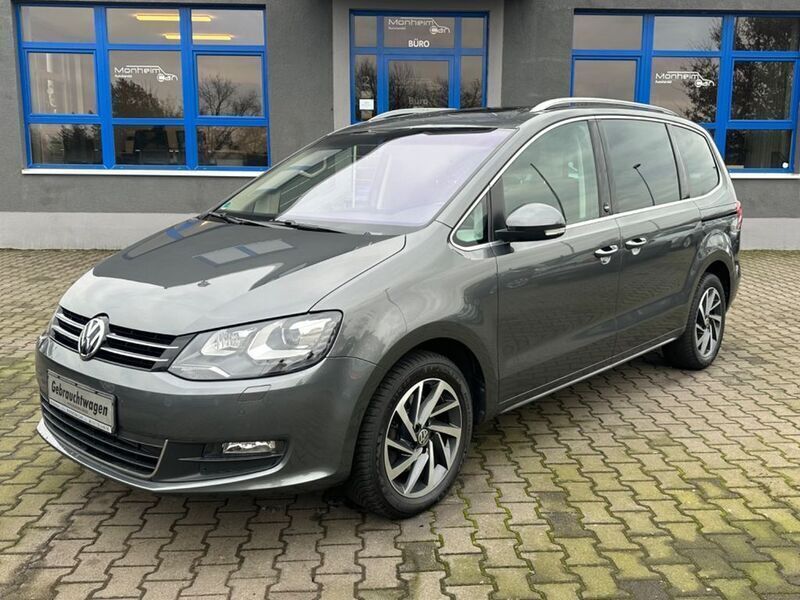 Indiumgrau metallic Gebraucht 2017 VW Sharan Sound Van / Kleinbus | 18.900 € (Guter Preis) - Bild 1/4