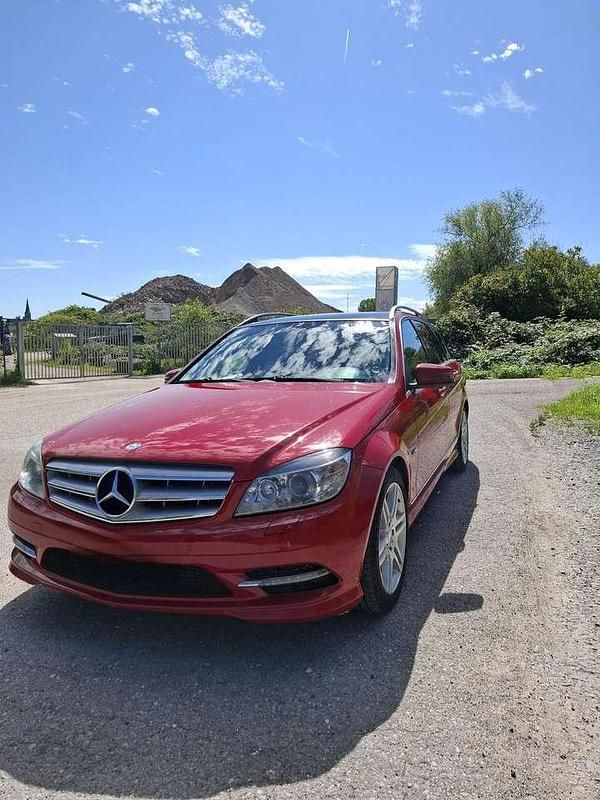 Rot Gebraucht 2011 Mercedes C180 Kombi | 8.150 € (Guter Preis) - Bild 1/4