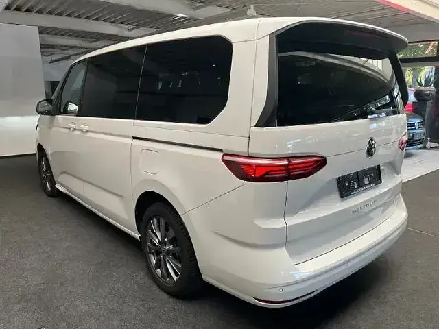 Usata VW Multivan Life 150 CV (110 kW) 2022 Bianco Monovolume