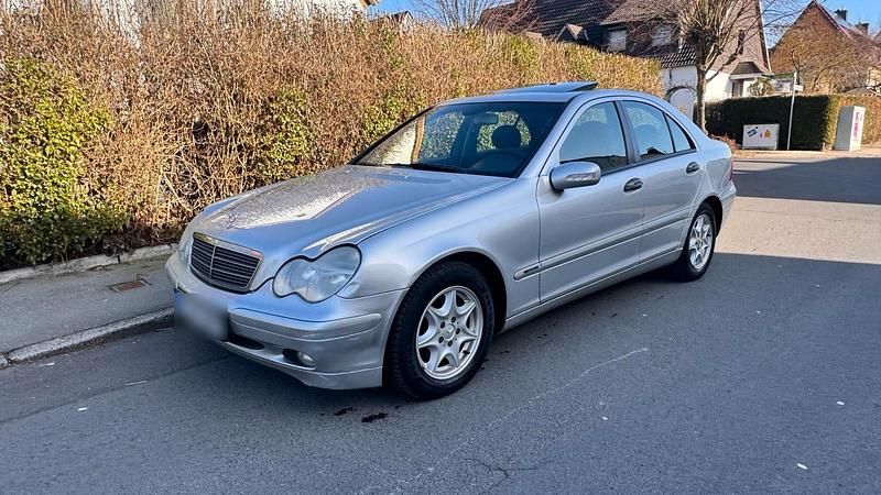 Gebraucht Mercedes C220 150 PS (110 kW) 2004 Grau Limousine