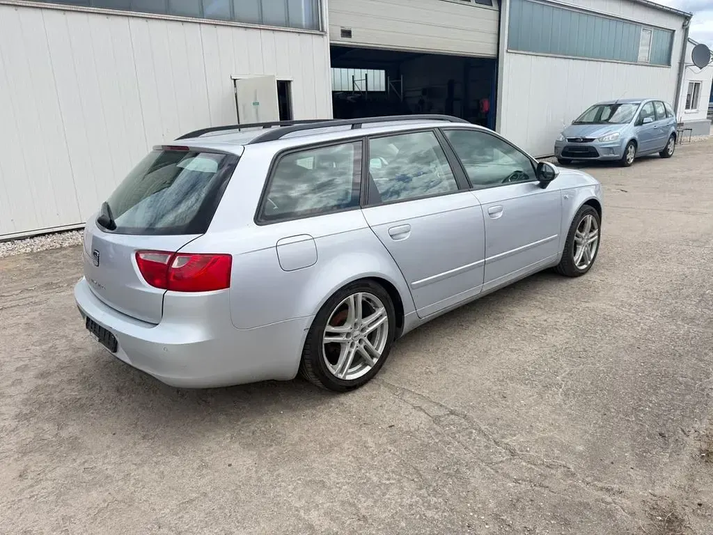 Gebraucht Seat Exeo Style 143 PS (105 kW) 2010 Grau Kombi
