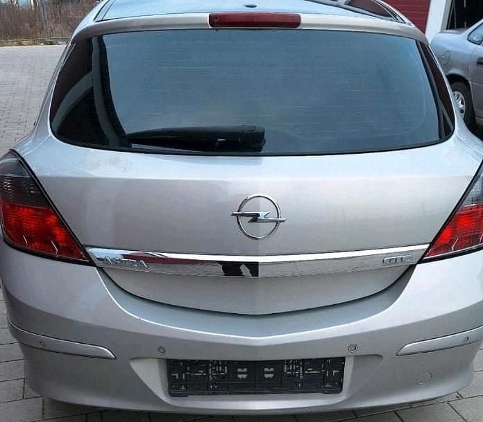 Grau Gebraucht 2006 Opel Astra GTC Coupé | 1.890 € (Guter Preis) - Bild 1/4