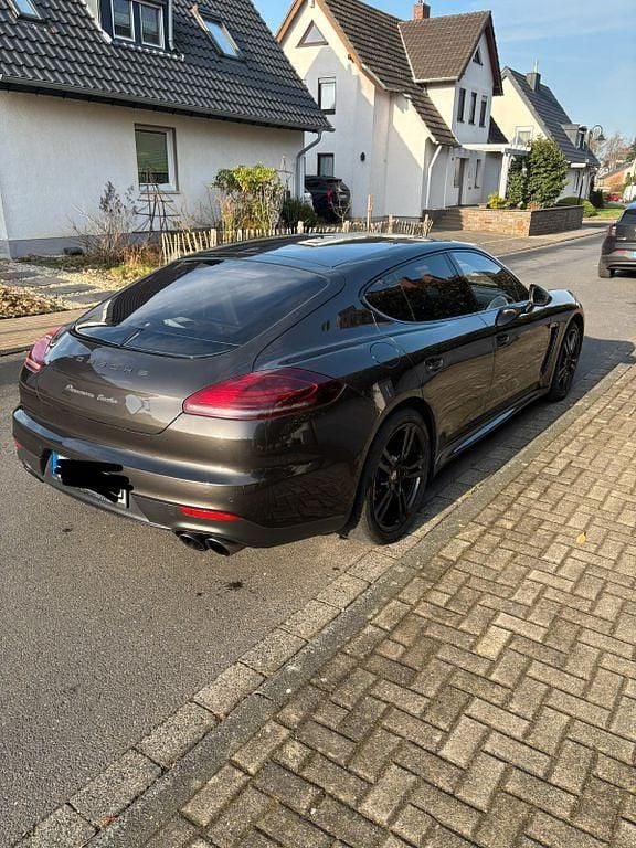Gebraucht Porsche Panamera Turbo 519 PS (381 kW) 2015 Grau Limousine