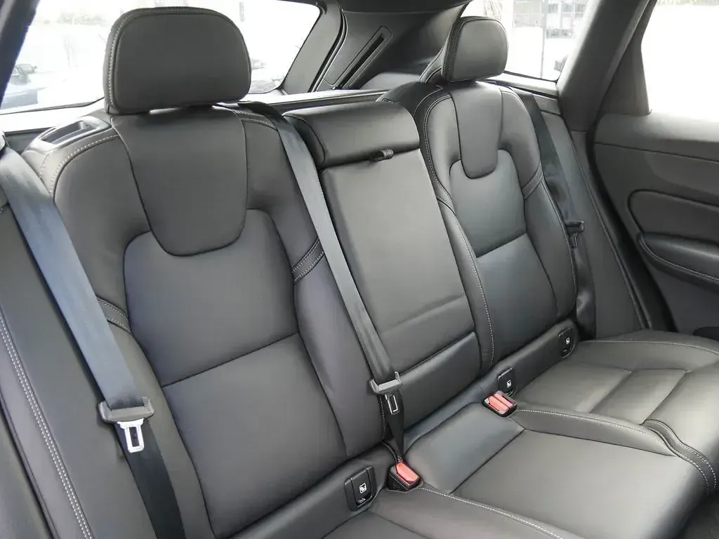 Gebraucht Volvo XC60 Ultra 250 PS (183 kW) 2025 Schwarz SUV