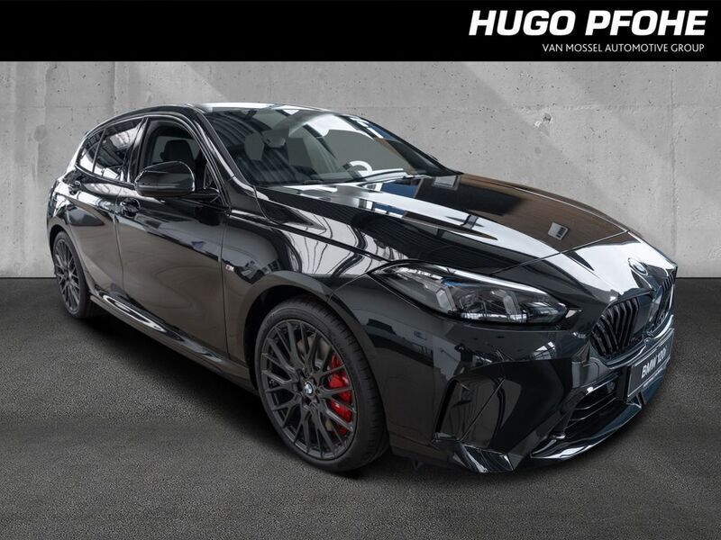 Neu BMW 120 M Sport 170 PS (125 kW) 2025 Black saphire metallic Kleinwagen