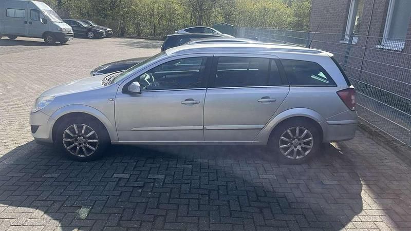 Gebraucht Opel Astra 110 PS (80 kW) 2008 Kombi