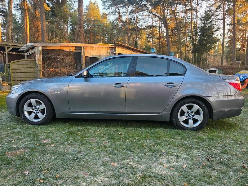 Gebraucht BMW 525 218 PS (160 kW) 2008 Grau Limousine