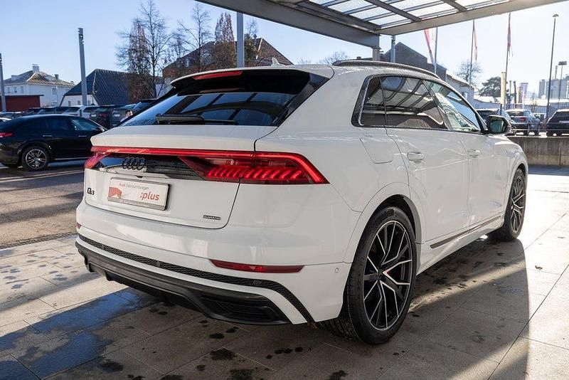 Gebraucht Audi Q8 Ambiente 340 PS (250 kW) 2022 Gletscherweiß metallic SUV