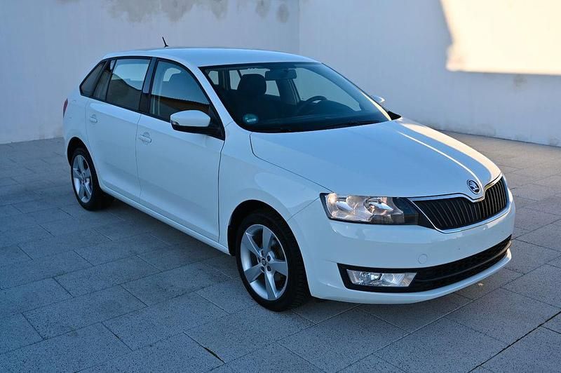 Gebraucht Skoda Rapid Cool Edition 90 PS (66 kW) 2018 Weiß Limousine