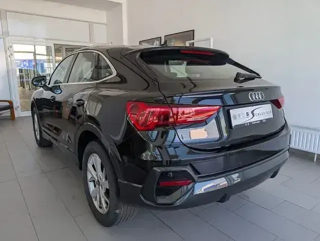 Gebraucht Audi Q3 Sportback Ambiente 200 PS (147 kW) 2023 Schwarz SUV