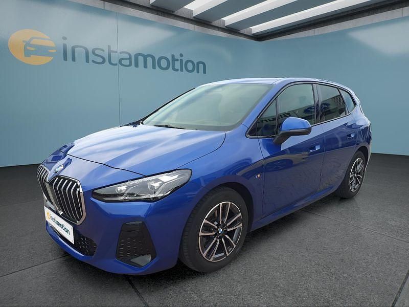 Blau Gebraucht 2024 BMW 218 Active Tourer Van / Kleinbus | 29.699 € (Guter Preis) - Bild 1/4