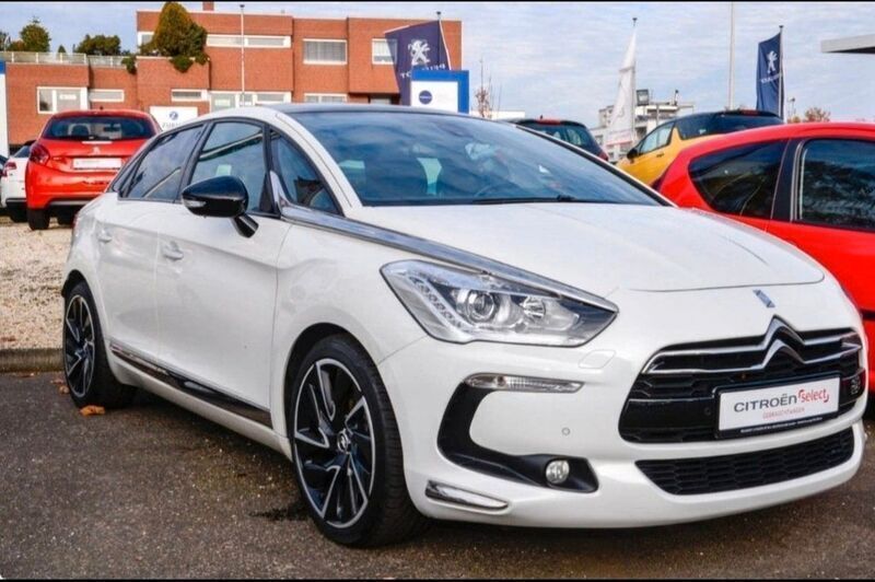 Weiß Gebraucht 2013 Citroën DS5 Sport Chic Kleinwagen | 10.990 € (Etwas zu teuer) - Bild 1/4