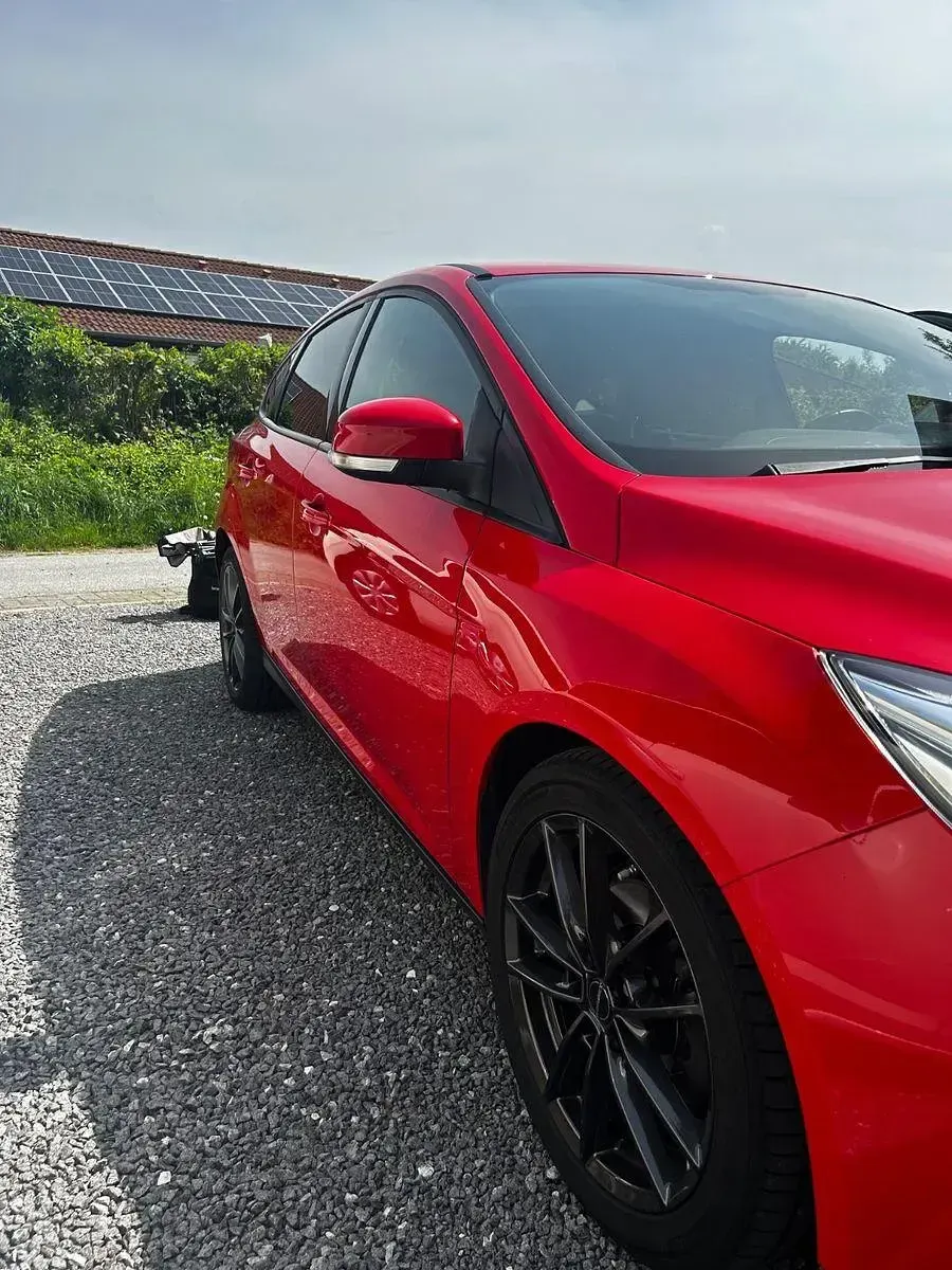 Gebraucht Ford Focus Business Edition 150 PS (110 kW) 2018 Rot Limousine