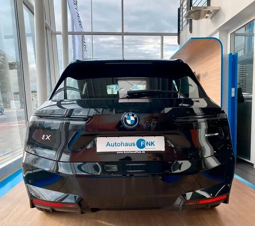 Gebraucht BMW iX Sport Line 239 kW (326 PS) 2022 Schwarz SUV
