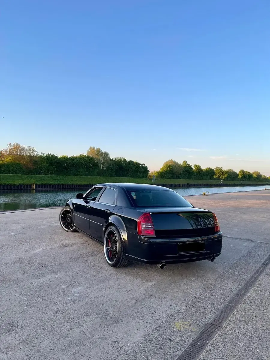 Usado Chrysler 300C 431 CV (317 kW) 2007 Negro Berlina