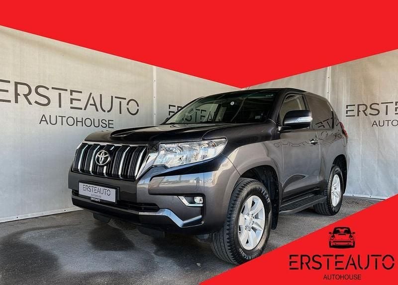 Grau Gebraucht 2020 Toyota Land Cruiser SUV | 33.900 € - Bild 1/4