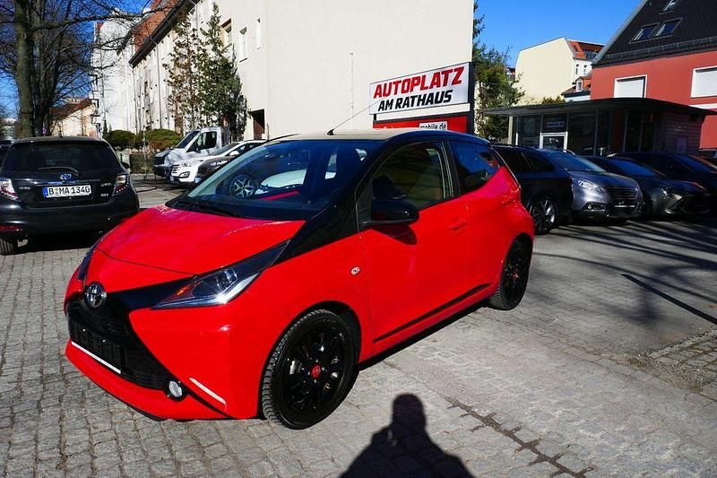 Gebraucht Toyota Aygo X-cite 69 PS (50 kW) 2017 Rot Kleinwagen