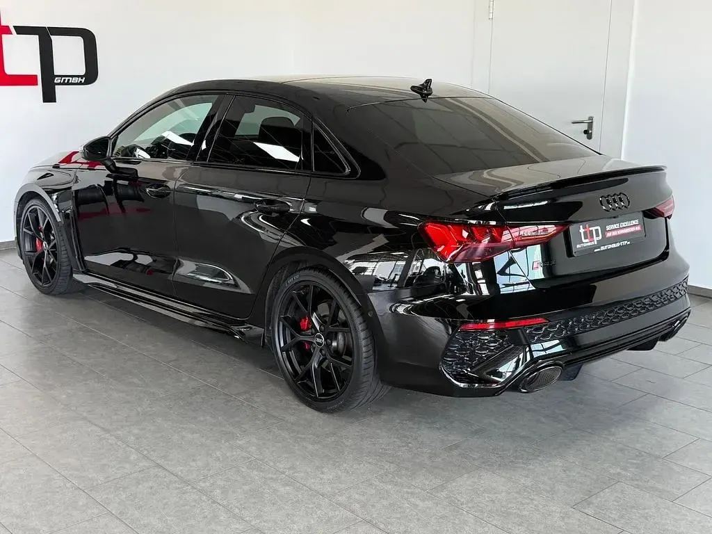 Gebraucht Audi RS3 Sport 400 PS (294 kW) 2024 Schwarz Limousine