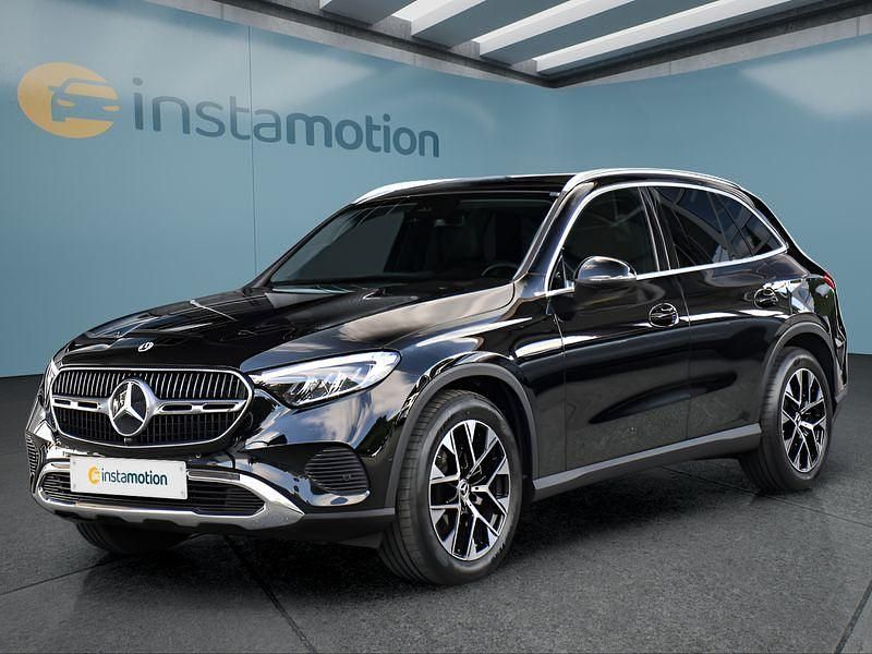 Schwarz Gebraucht 2024 Mercedes GLC200 SUV | 53.949 € (Etwas zu teuer) - Bild 1/4