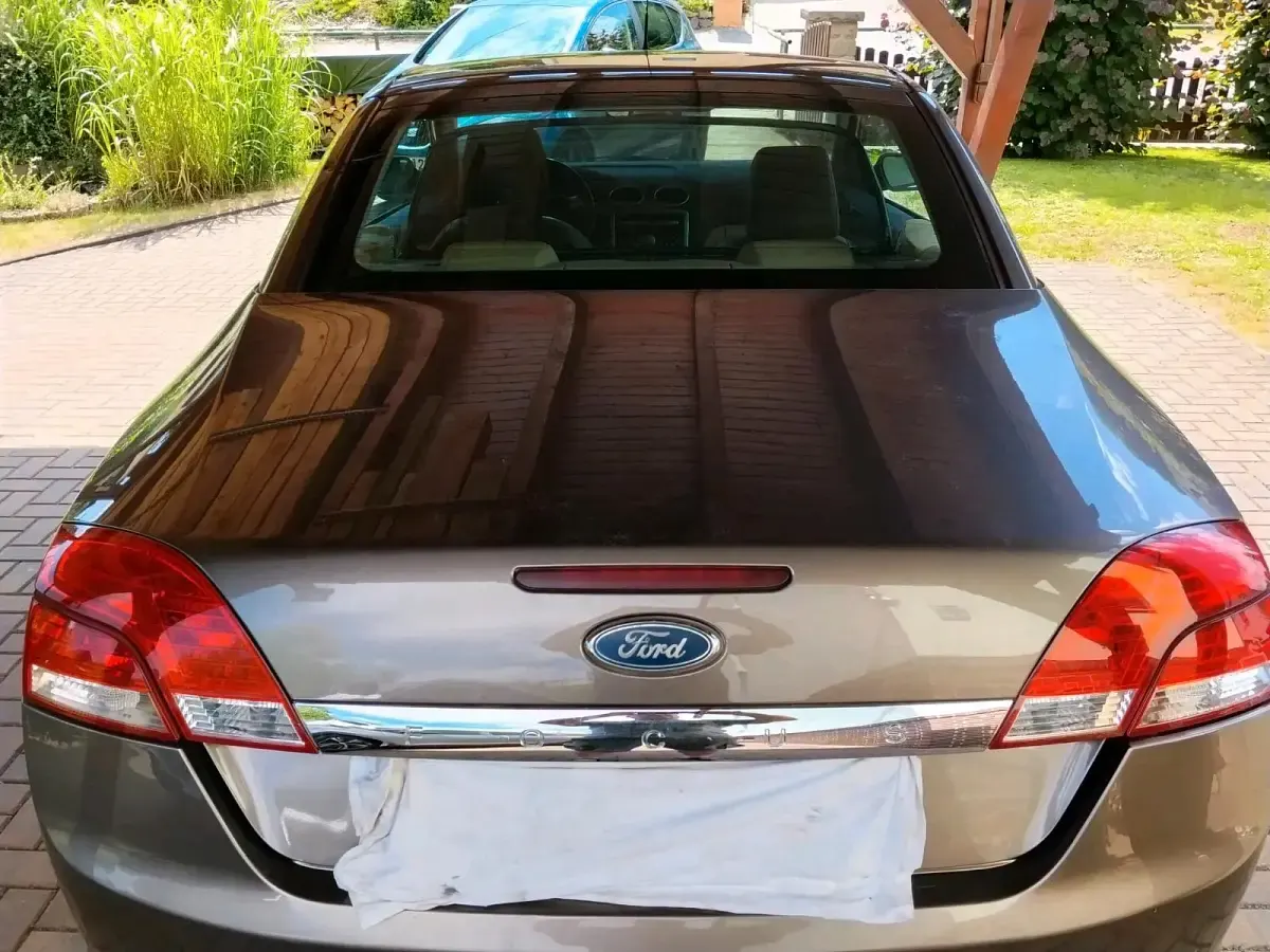 Gebraucht Ford Focus Cabriolet 145 PS (106 kW) 2007 Gold Cabrio
