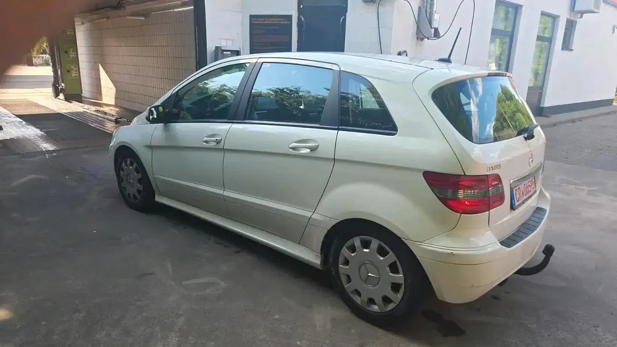 Gebraucht Mercedes B180 110 PS (80 kW) 2008 Weiß Van / Kleinbus