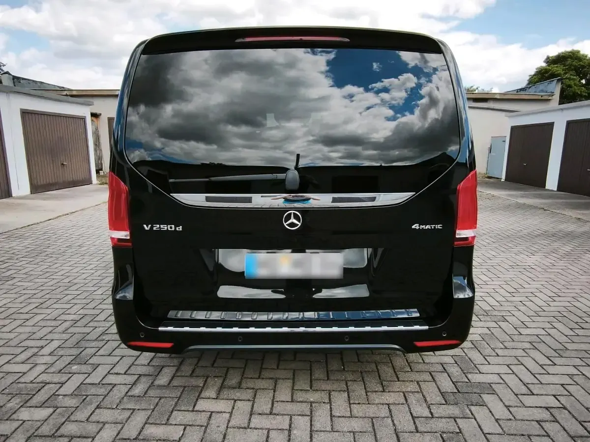Gebraucht Mercedes E250 AMG 190 PS (139 kW) 2017 Schwarz Van / Kleinbus