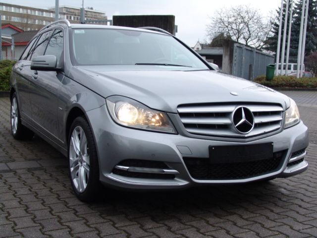 Gebraucht Mercedes C180 Avantgarde 120 PS (88 kW) 2011 Silber metallic Kombi