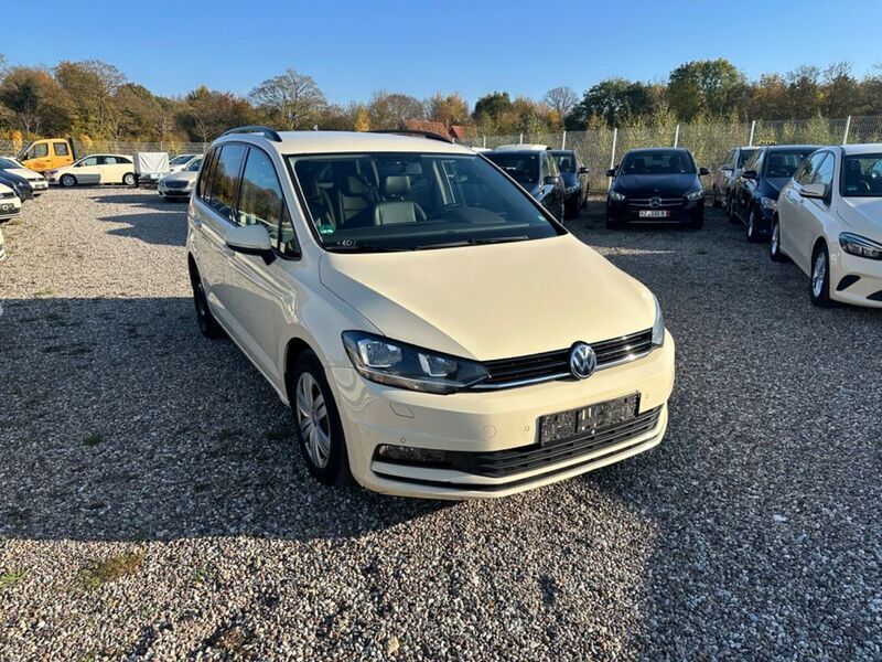 Gebraucht VW Touran 116 PS (85 kW) 2019 Beige Van / Kleinbus