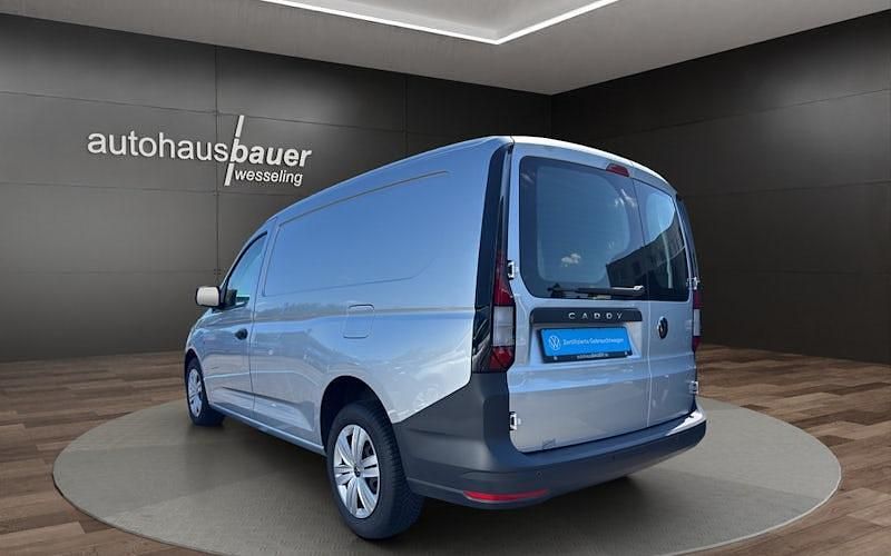 Gebraucht VW Caddy Maxi 102 PS (75 kW) 2022 Silber (metallic) Van / Kleinbus
