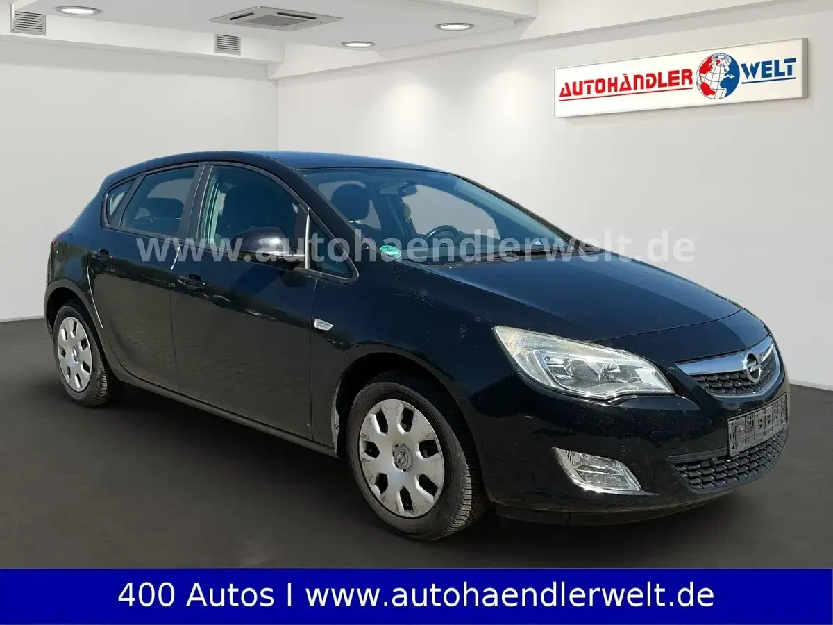 Gebraucht Opel Astra Cosmo 140 PS (102 kW) 2010 Schwarz Limousine
