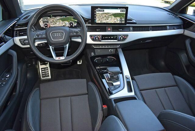 Gebraucht Audi A4 S-Line 150 PS (110 kW) 2023 Daytonagrau perleffekt Kombi