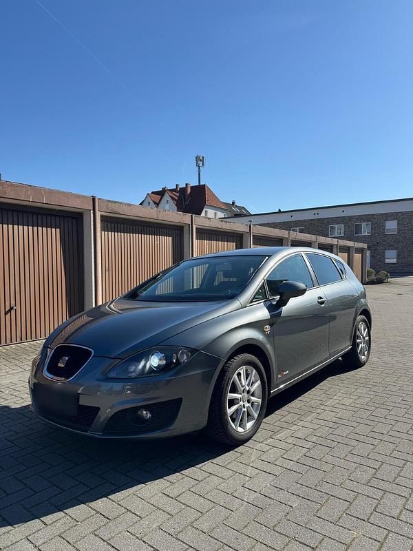 Gebraucht Seat Leon 127 PS (93 kW) 2012 Grau Limousine