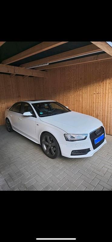 Weiß Gebraucht 2015 Audi A4 S-Line Limousine | 13.499 € (Superpreis) - Bild 1/4
