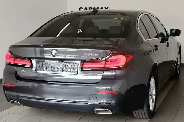 Gebraucht BMW 530e Sport Line 292 PS (214 kW) 2021 Grau Limousine