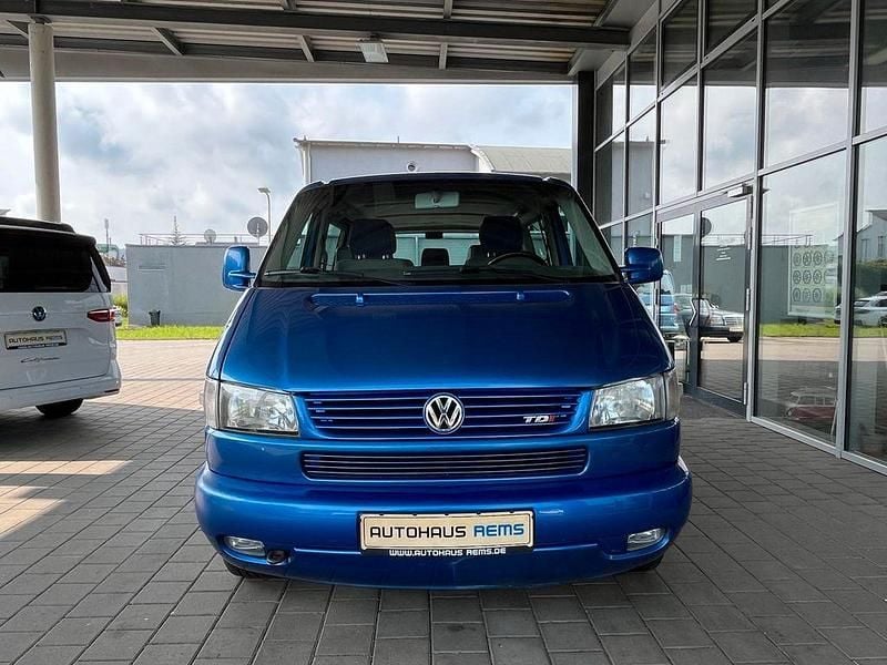 Gebraucht VW T4 151 PS (111 kW) 2001 Technoblau perleffekt Van