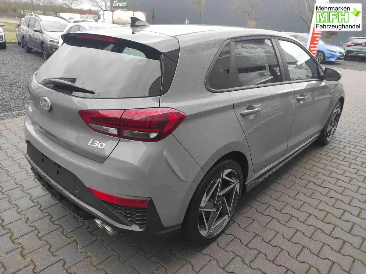 Neu Hyundai i30 N Line 150 PS (110 kW) 2026 Shadow grey Limousine