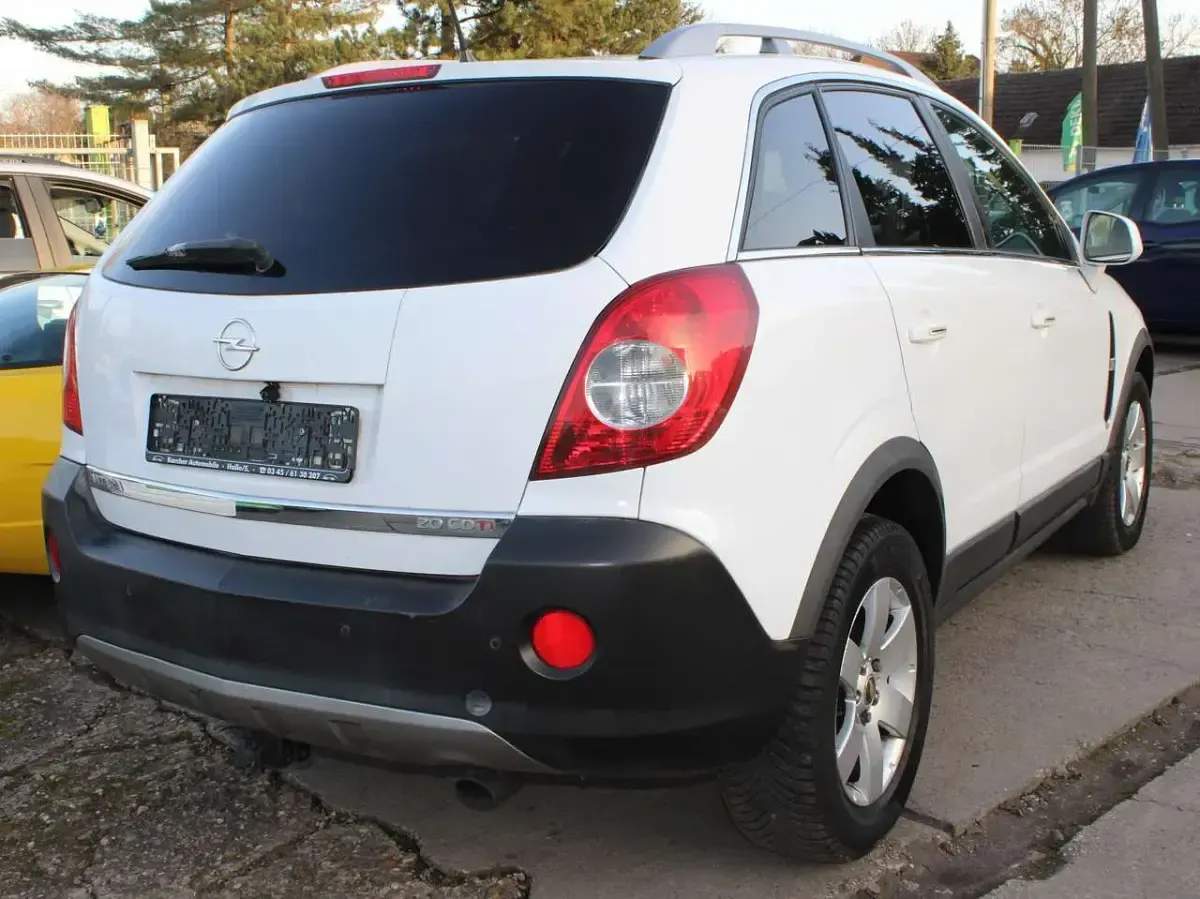Gebraucht Opel Antara Edition 150 PS (110 kW) 2010 Schneeweiss/summitwhite/arctic SUV