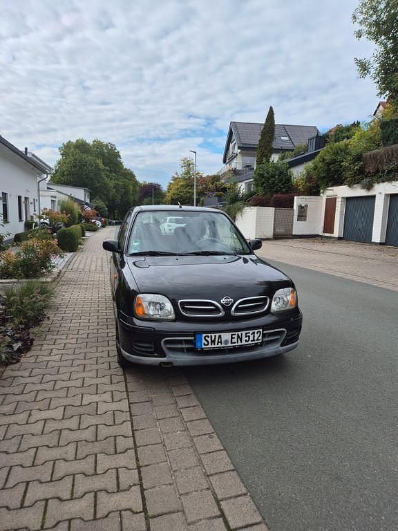 Schwarz Gebraucht 2001 Nissan Micra Comfort Kleinwagen | 2.000 € (Etwas zu teuer) - Bild 1/4