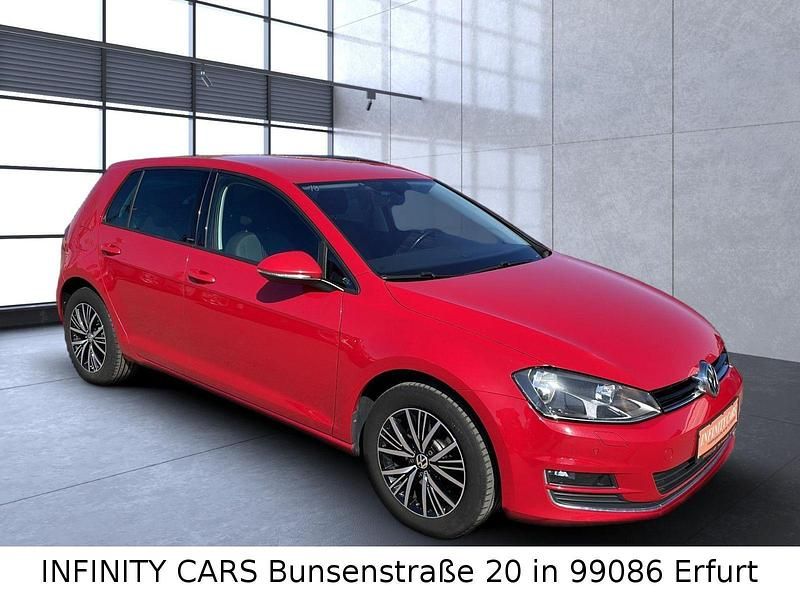 Gebraucht VW Golf VII Allstar 110 PS (80 kW) 2016 Rot Kleinwagen