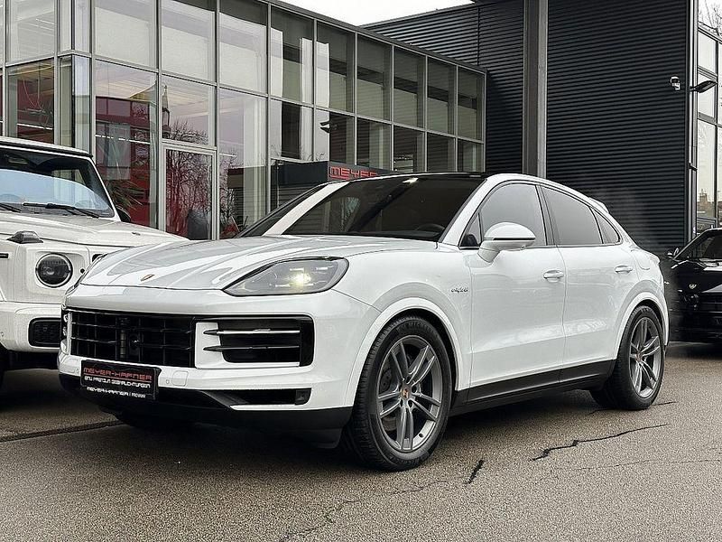 Gebraucht Porsche Cayenne Coupe 305 PS (224 kW) 2023 Weiß Coupé