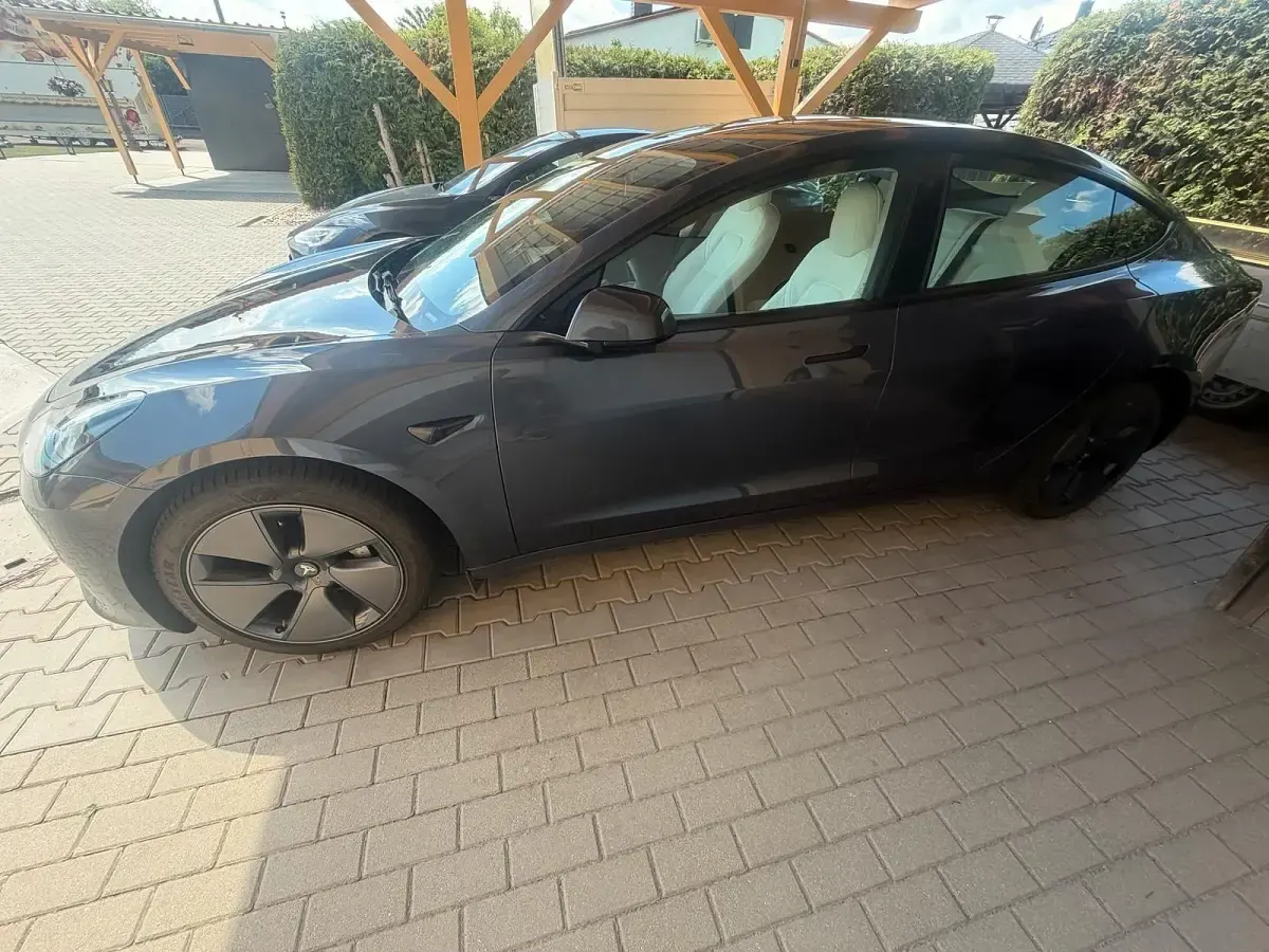 Gebraucht Tesla Model 3 Standard Range Plus 224 kW (305 PS) 2021 Grau Limousine