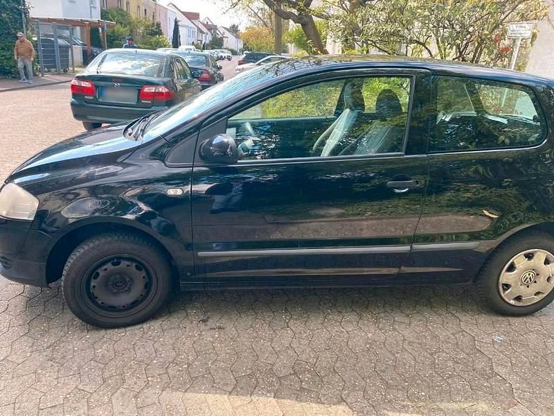 Second-hand VW Fox 54 CP (39 kW) 2005 Negru Hatchback