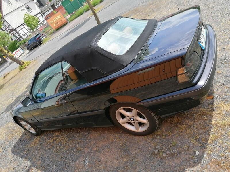 Schwarz Gebraucht 1994 BMW 320 Cabriolet Cabrio | 9.950 € - Bild 1/4