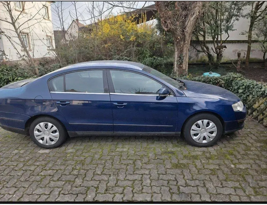 Brugt VW Passat Comfortline 105 HK (77 kW) 2007 Blå Sedan